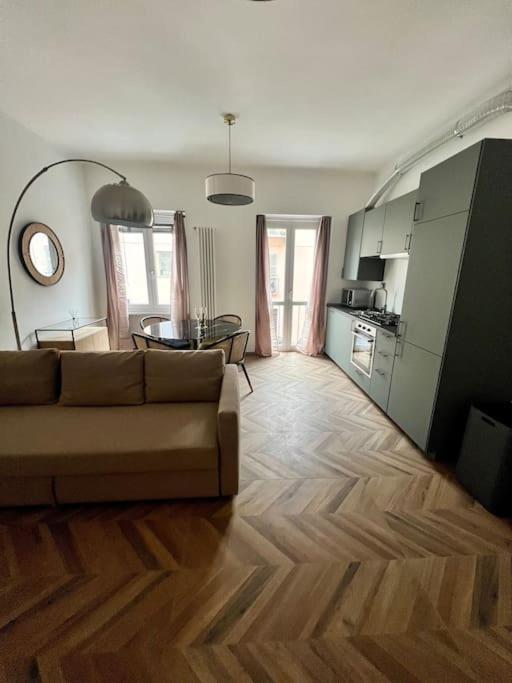 Casa Sassari - Vicino Porta Susa F.S. Turin Ngoại thất bức ảnh
